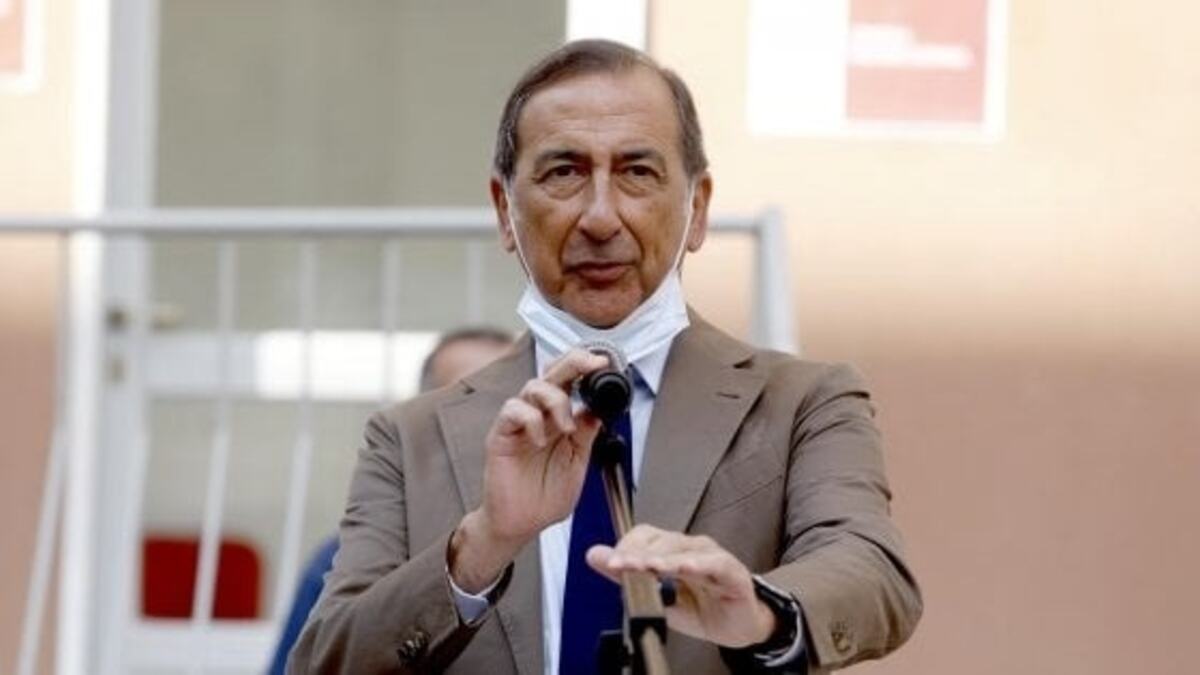 Area B, il sindaco di Milano tira dritto: “I rinvii non sono nel mio stile”