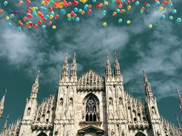 Palloncini di plastica vietati per le feste: la scelta del Comune