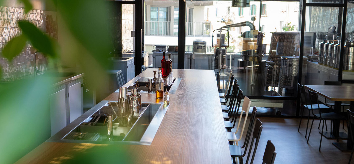 Tripstillery, il locale con distilleria: gin creati su misura e cocktail alla spina