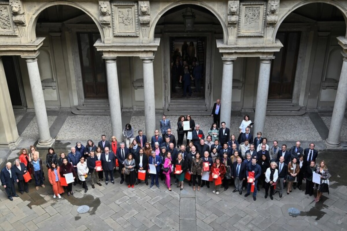Il sindaco di Milano premia 35 botteghe storiche: c’è anche Borsalino