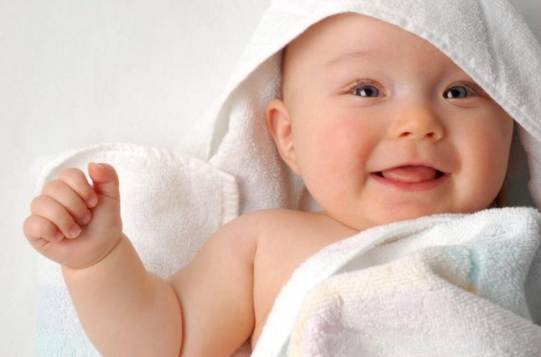 Doppio cognome ai figli, la scelta di oltre 700 coppie meneghine