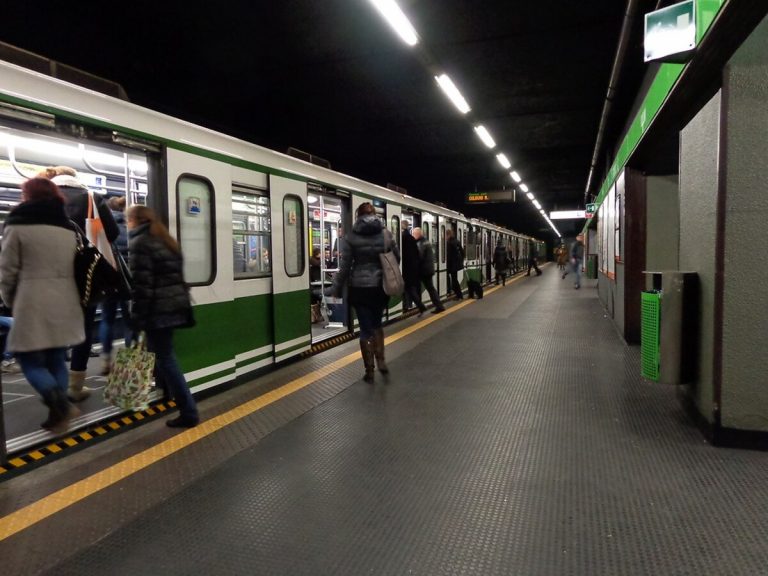 Vibrazioni M2, tremano i palazzi di Milano: l'esposto dei residenti