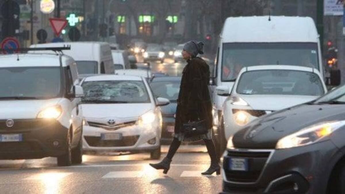 A Milano potrebbero tornare le domeniche a piedi: l’ipotesi