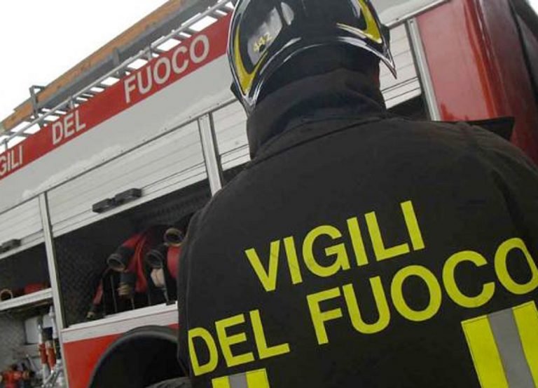 Negozio Prada di via Montenapoleone evacuato per un principio d'incendio