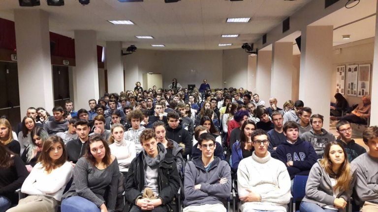 Gli studenti del Volta contro la settimana corta: no alla scuola chiusa di sabato