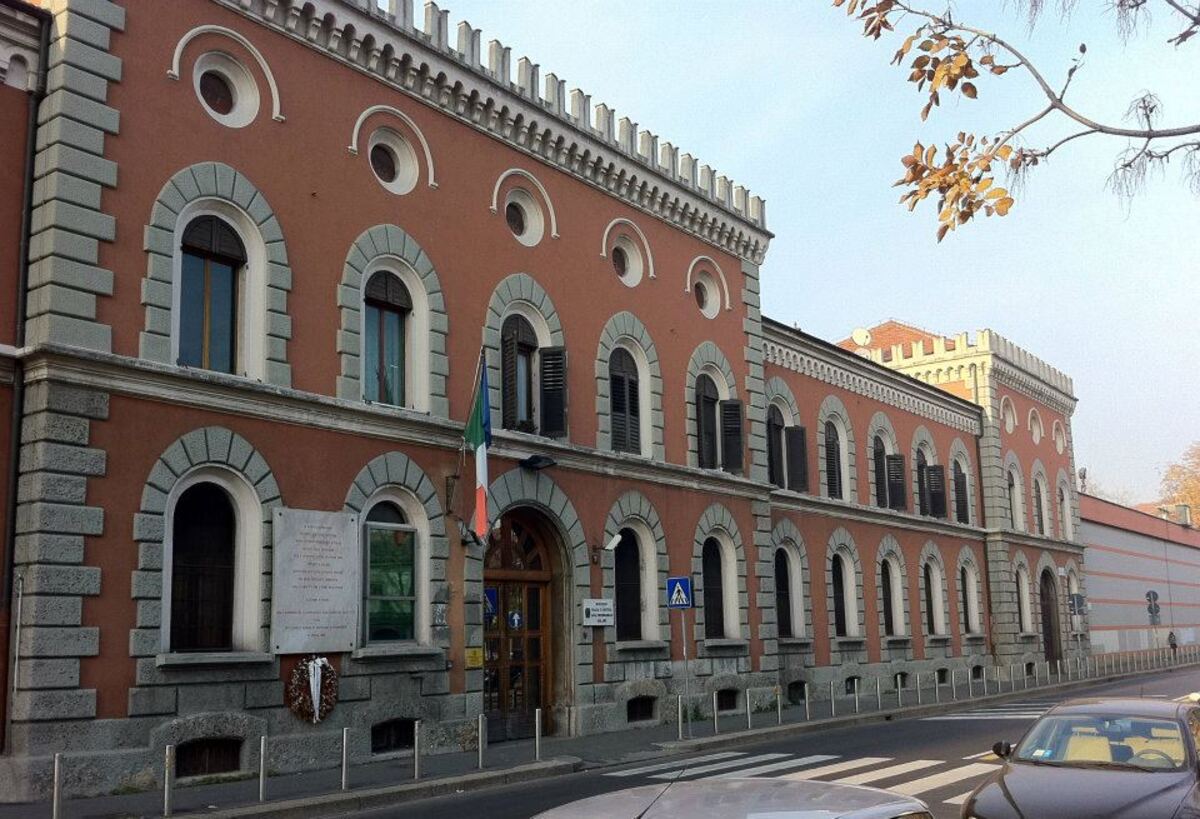 Bruciato vivo nella sua cella a San Vittore: muore ragazzo di 18 anni