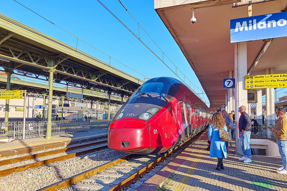 Due scioperi in una settimana a Milano: treni e mezzi Atm a rischio