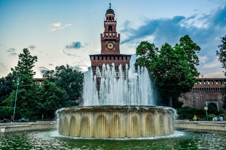 Maltempo a Milano riaprono musei ed esposizioni