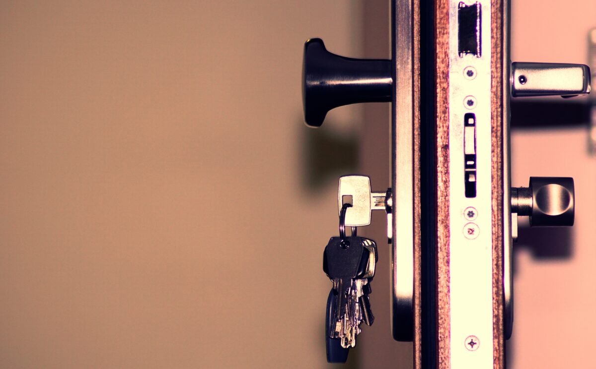 Come estrarre una chiave spezzata dalla serratura: consigli utili e tecniche sicure