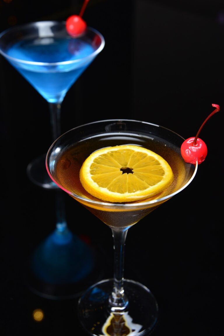 Aperitivi a Milano per festeggiare l'anniversario: i locali da provare