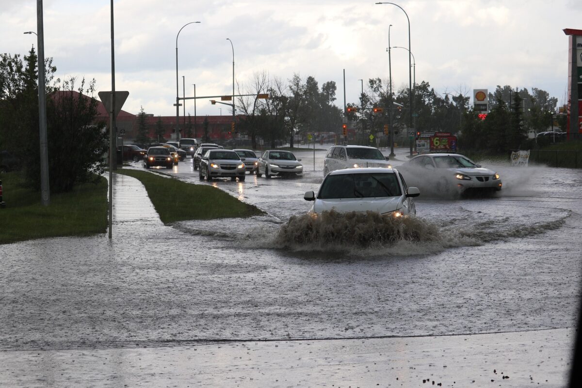 Bomba d’acqua Milano: metro e stazioni allagate