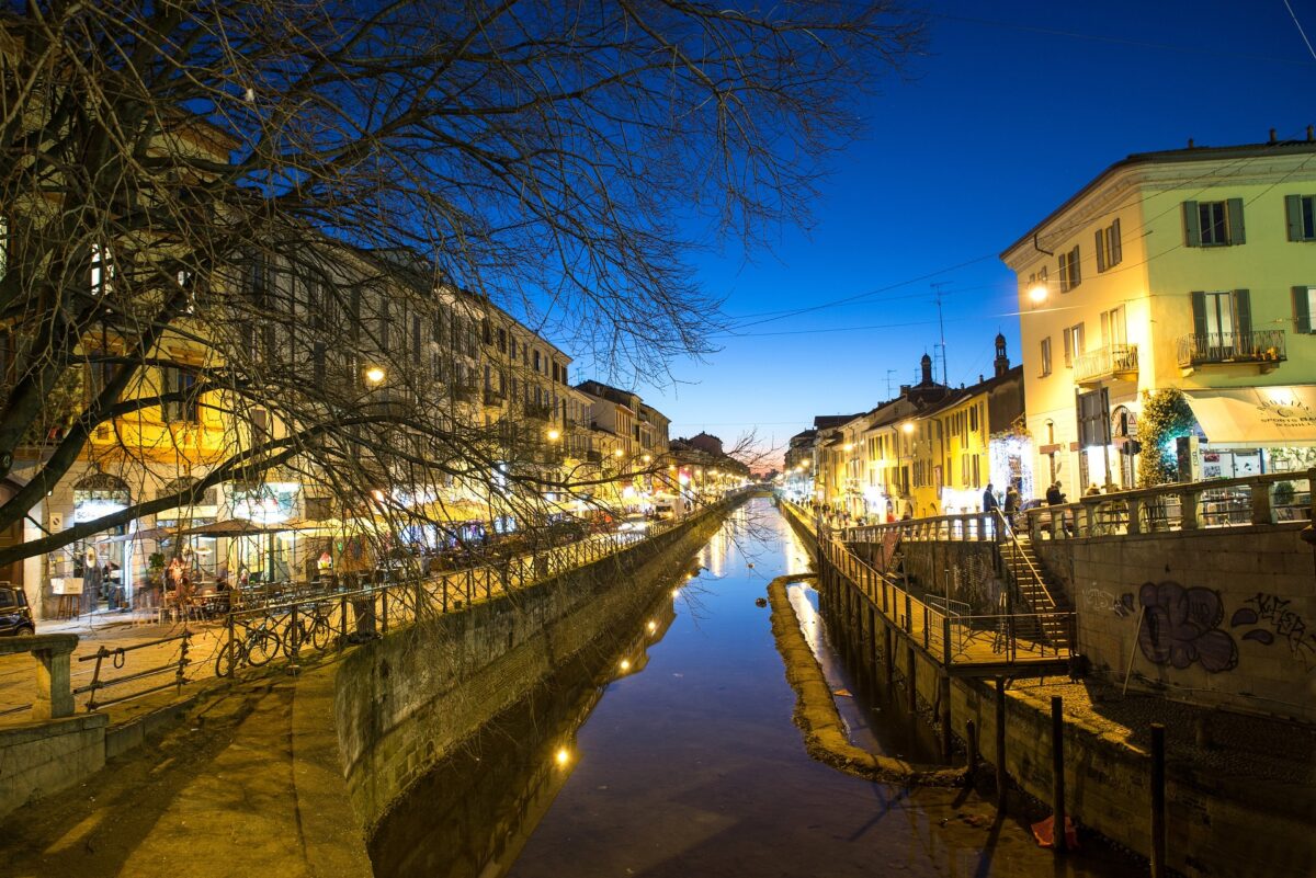 Malamovida sui Navigli: i residenti vogliono mettere un freno