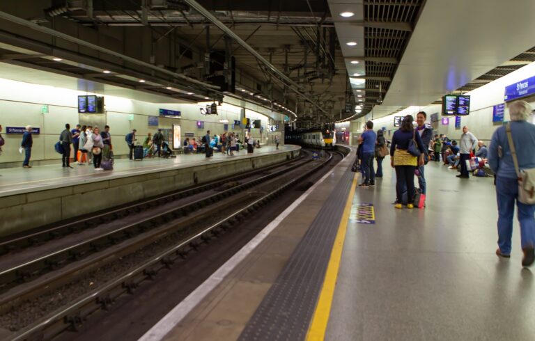 metro rossa chiusa