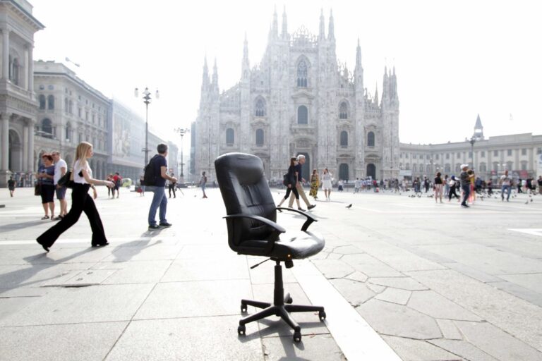 Nel milanese c'è più contaminazione dentro le agenzie che al di fuori