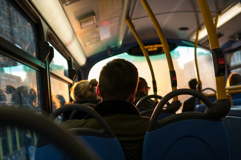 Tutte le soste della cinquantasettesima linea del pullman nel milanese