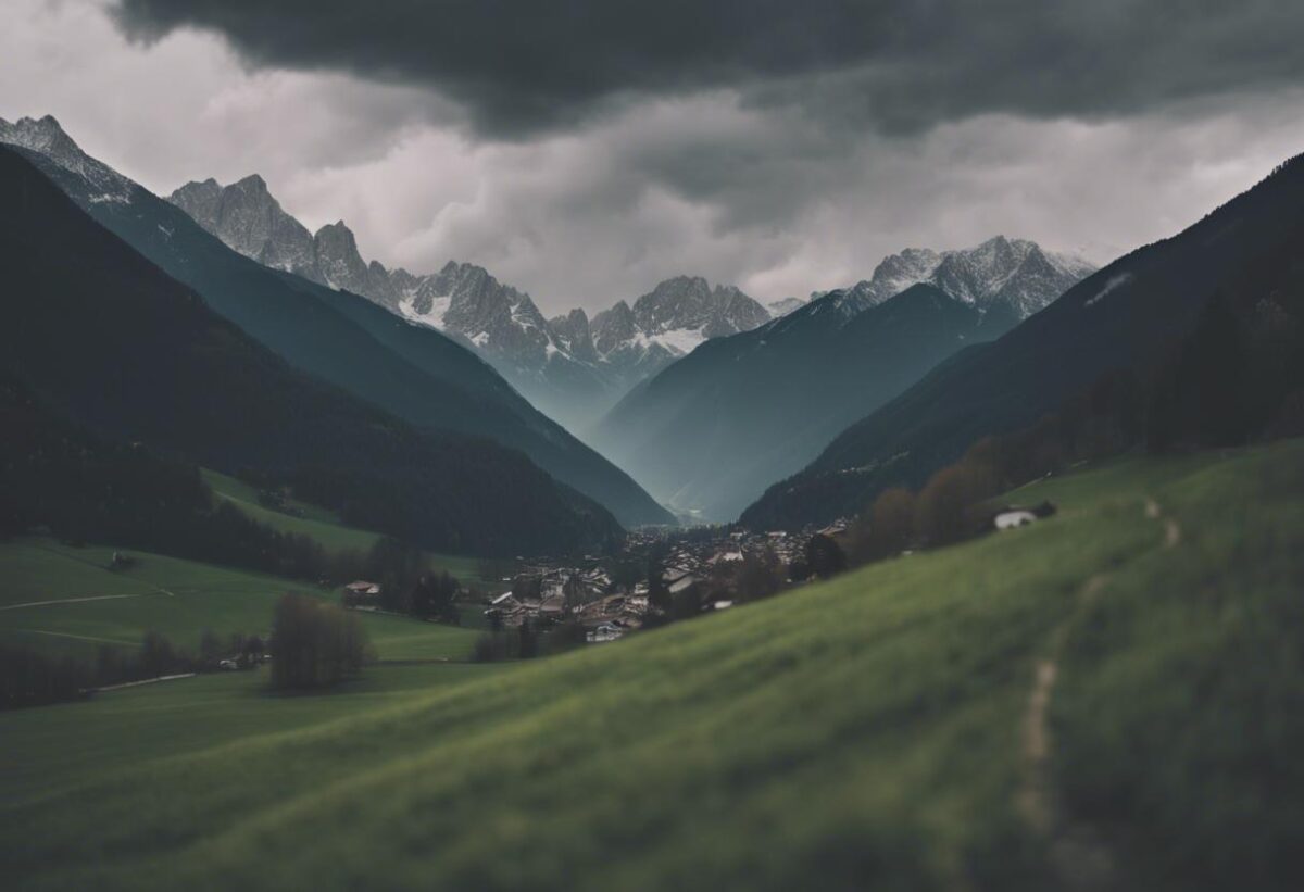 Condizioni meteorologiche avverse hanno causato una frana in Val Seriana.
