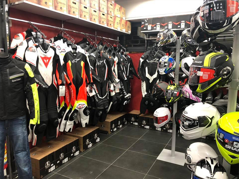 Motoabbigliamento.it: un modello italiano per l’equipaggiamento moto moderno