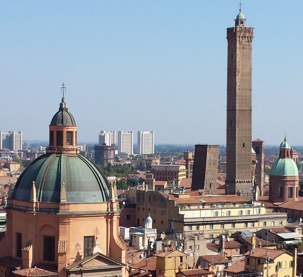 Cosa c’è da visitare in centro a Bologna e dove dormire in Hotel