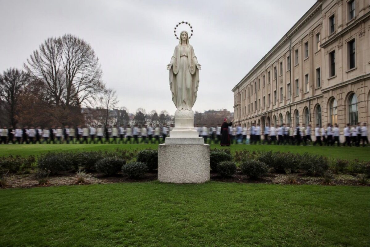 Cerimonia di benedizione della Madonnina a Milano, 30 settembre