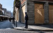 Polizia di Milano blocca giro di droga in edificio Aler, via Palmieri