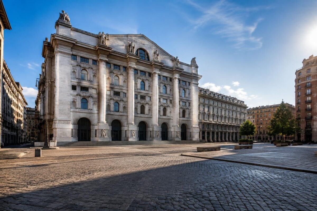 Tecnologia e banche spingono giù il FTSE MIB, energia sostiene il mercato