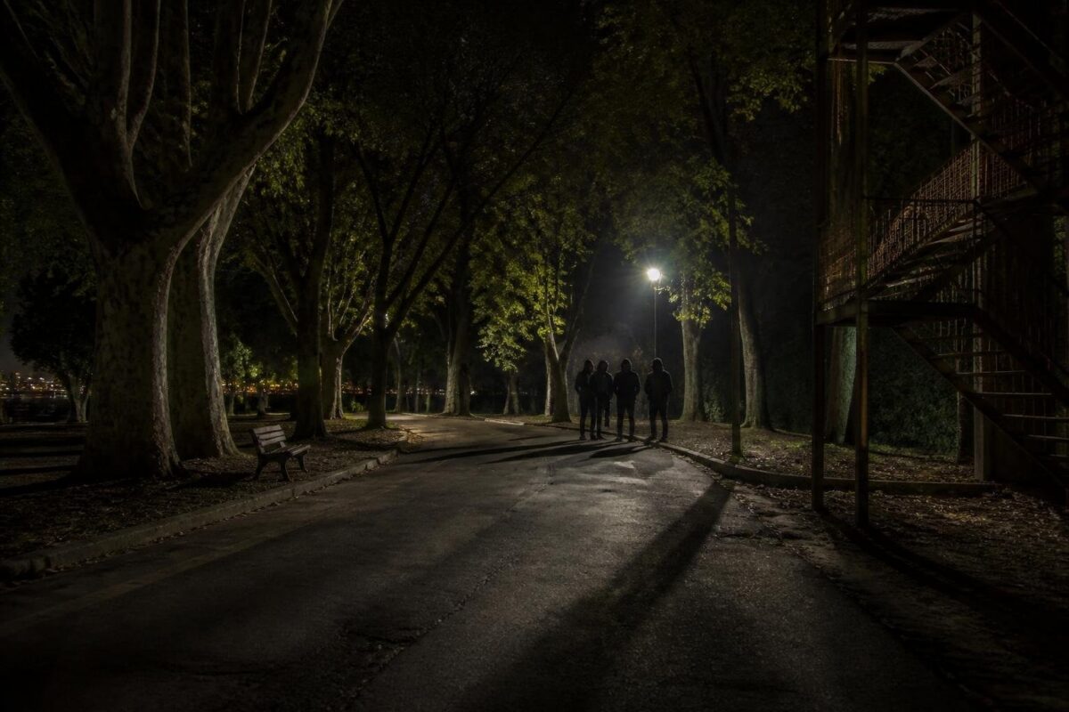 Vigilanza a Cologno: sparatoria e mazze, due peruviani feriti