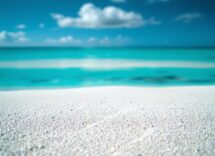 Spiaggia di Nosy Iranja con acque turchesi e sabbia bianca