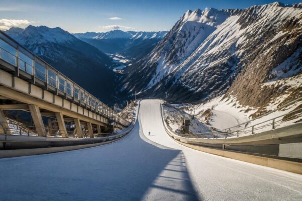Combinata nordica: struttura tra salto e fondo e centri alpini