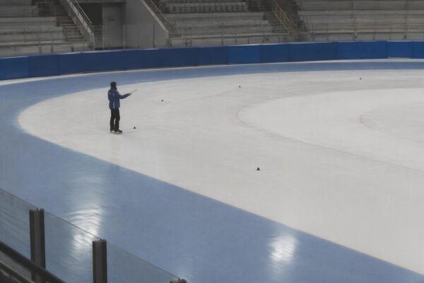 Come allenarsi nello short track: curve, postura e strategie