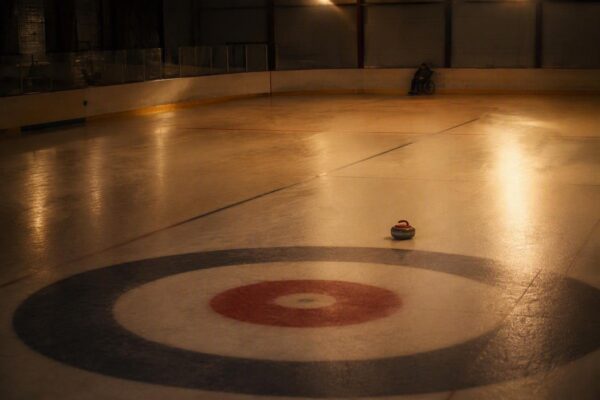 Curling in carrozzina: regole, gestione delle rotazioni e ruolo dello skip