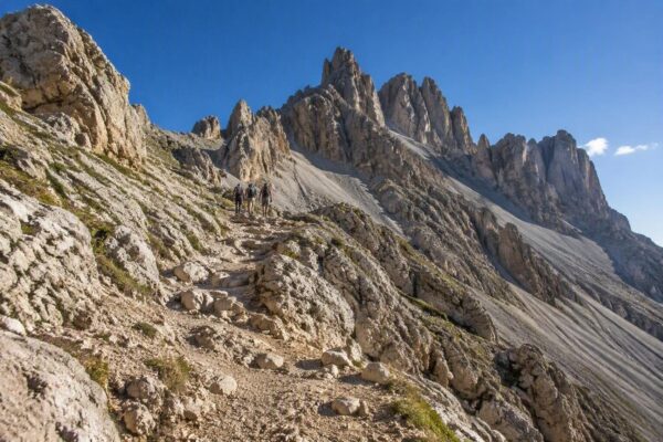 Escursione in montagna finisce in tragedia: 14enne muore sul Latemar