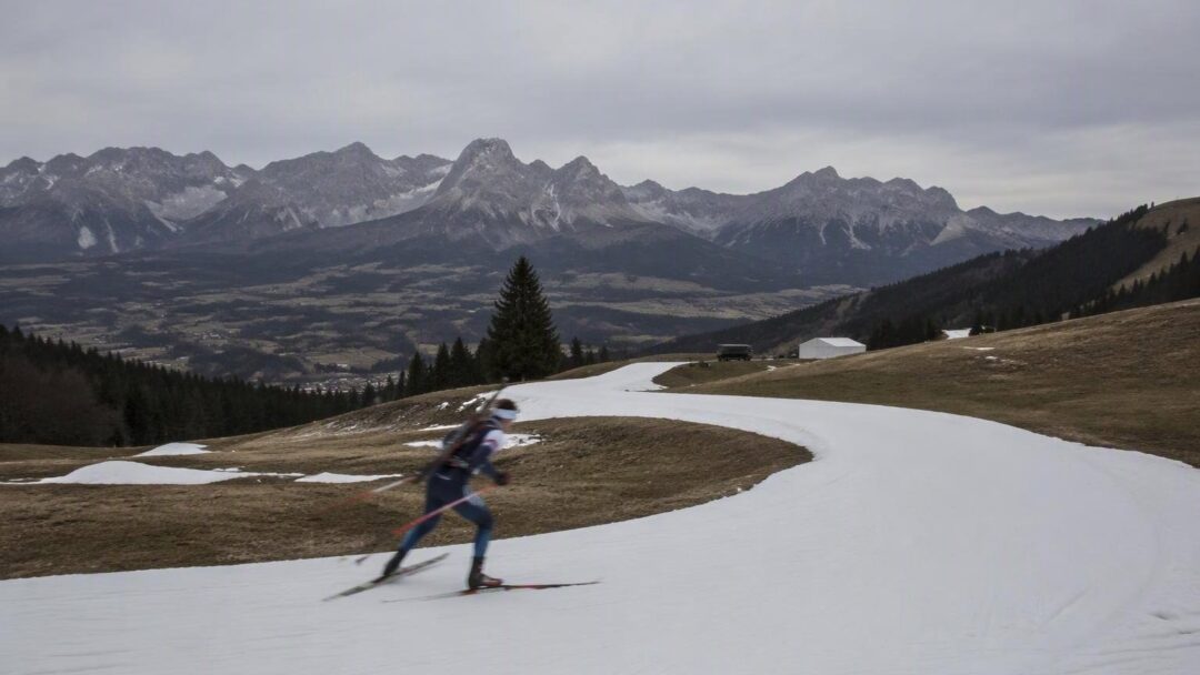 Biathlon: Giacomel lotta contro dolori, Hofer pronto per il nuovo inizio