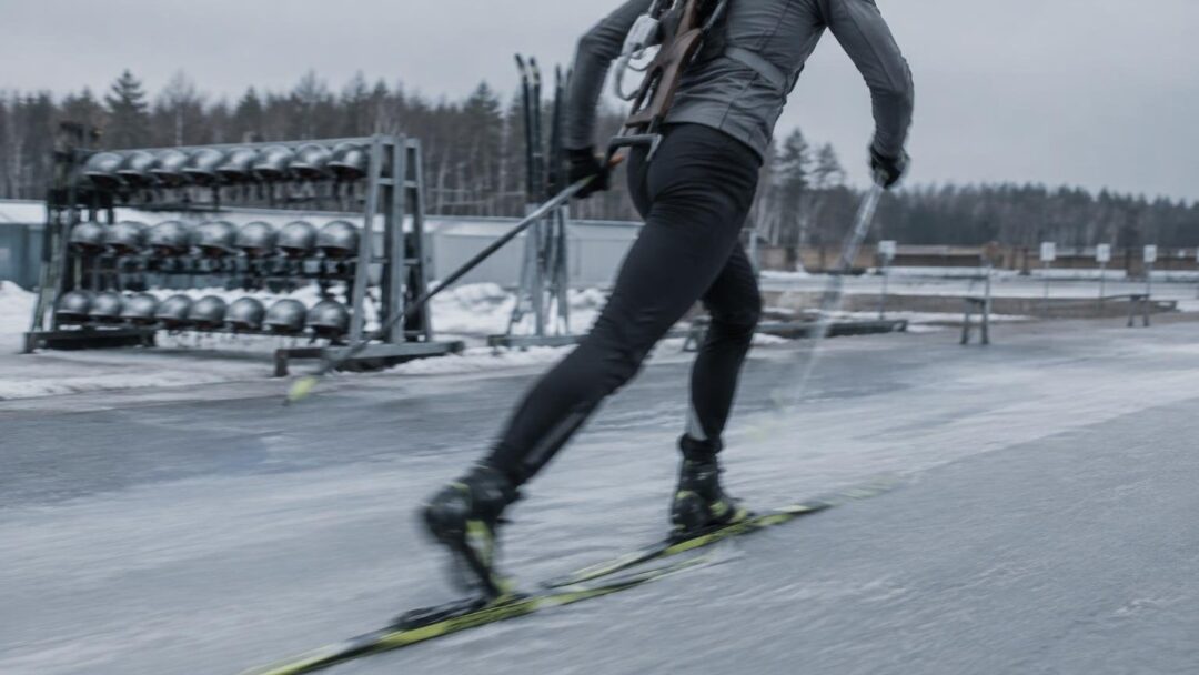 Divise 2026/27: il look grigio antracite per biathlon e sci nordico