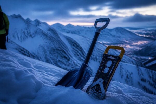 Sci alpinismo: tecniche ARTVA, pala e sonda operative