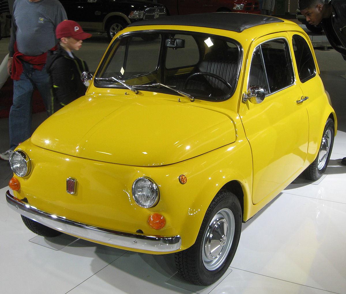 1200px 1970 Fiat 500 L 2011 DC 1
