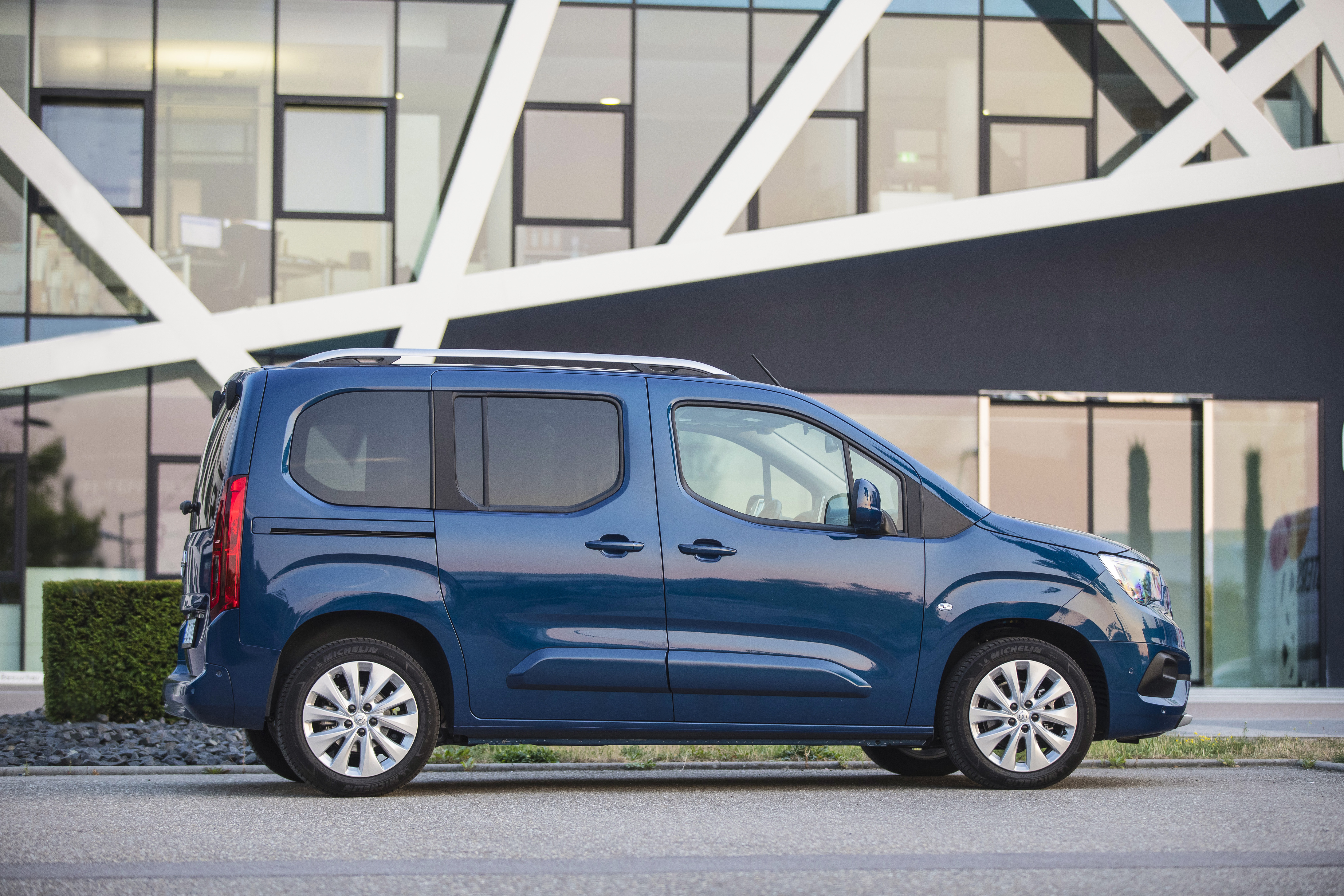 Opel Combo Life dimensioni