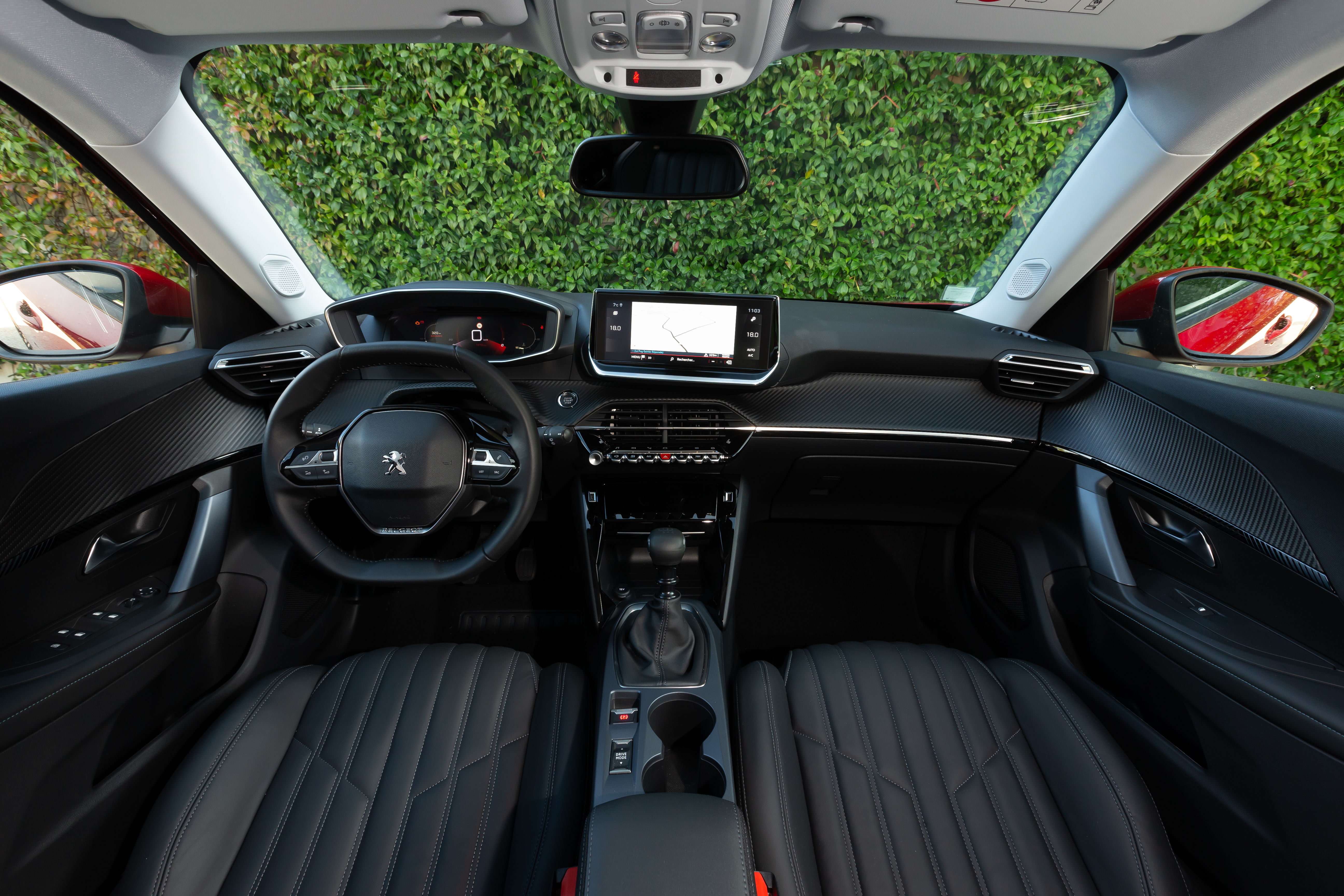 interni Peugeot 2008