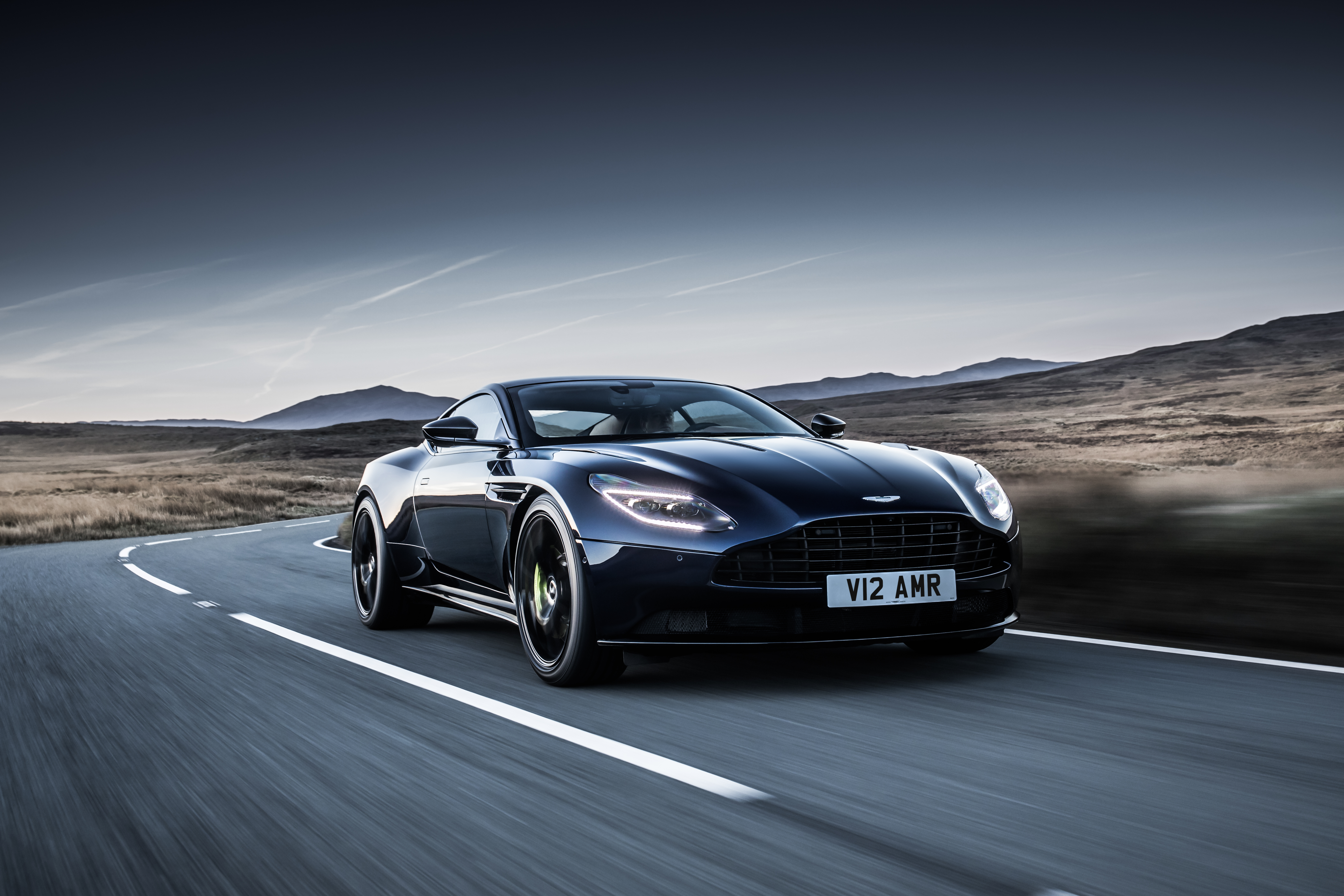 aston martin db11 cavalli