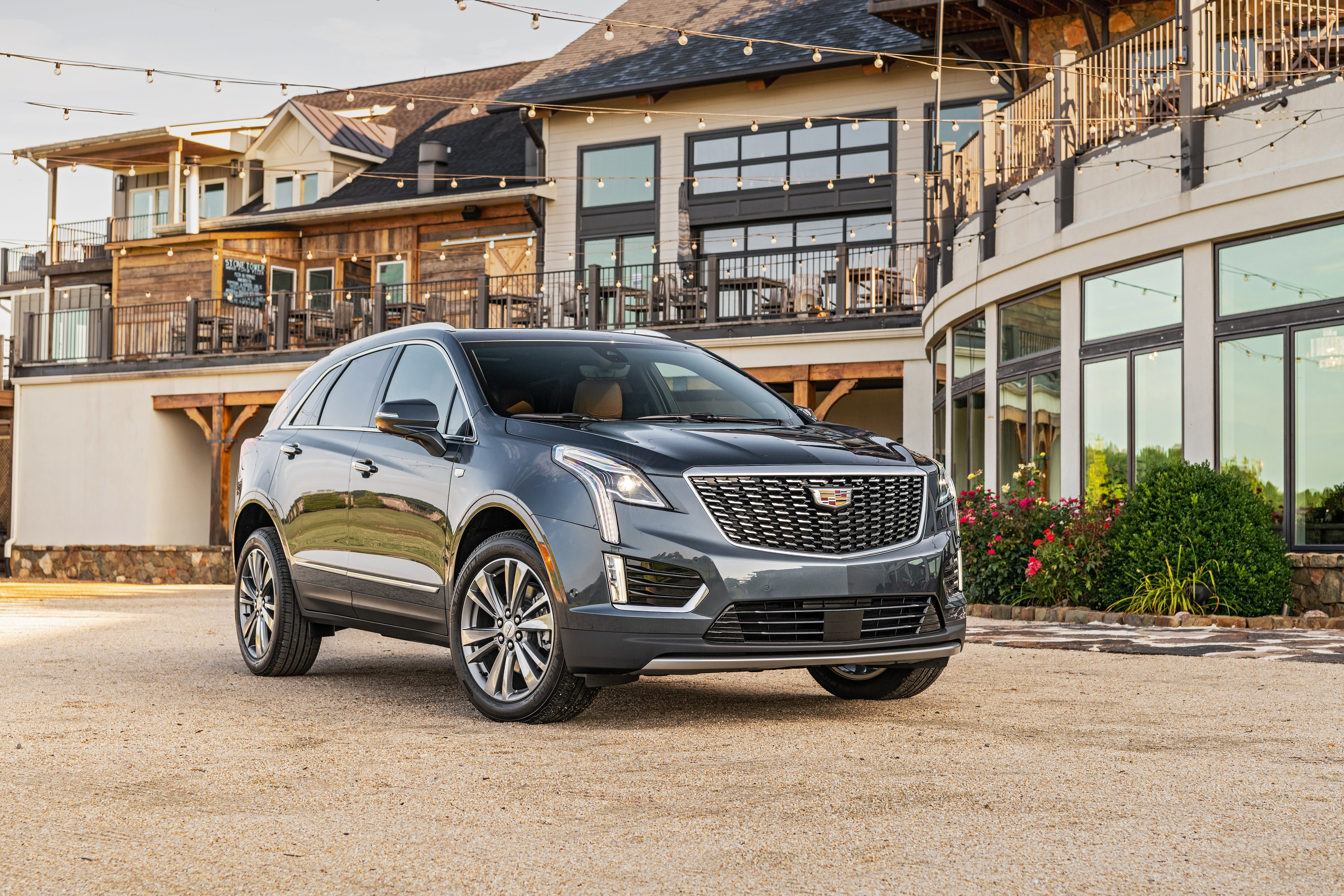 Cadillac XT 5 dimensioni