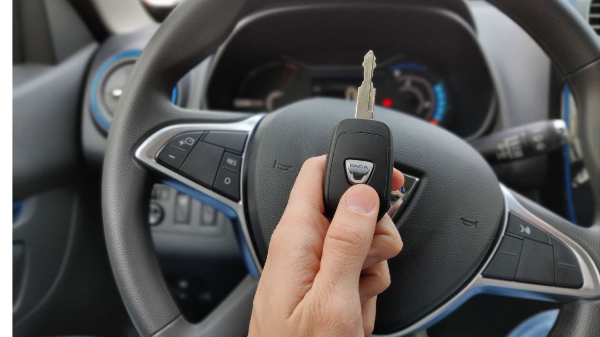 Dacia Spring test drive su strada