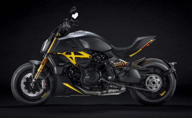 Ducati Diavel 1260 S "Black and Steel"