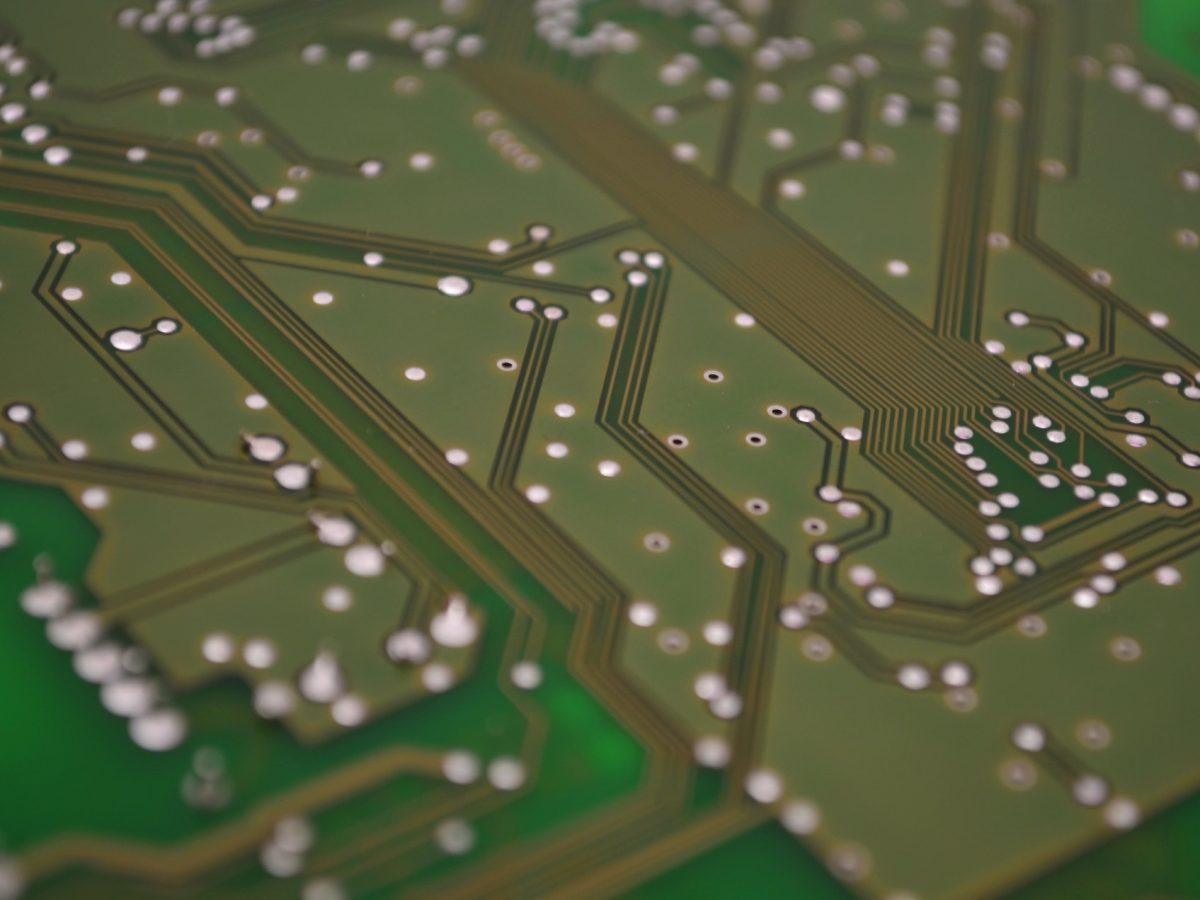 La crisi dei chip ha bloccato la produzione di quattro modelli VW