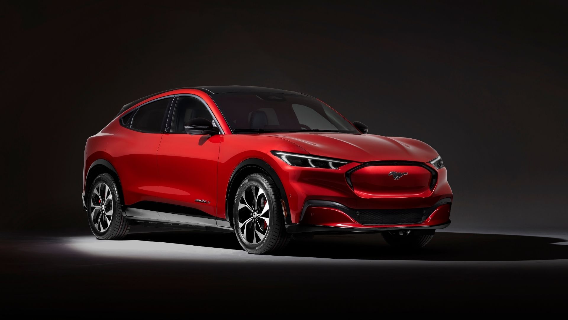 Ford Mustang Mach-E: design e dimensioni