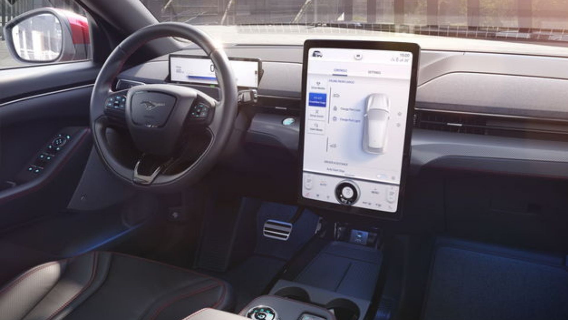 Ford Mustang Mach-E: interni, tecnologia e infotainment