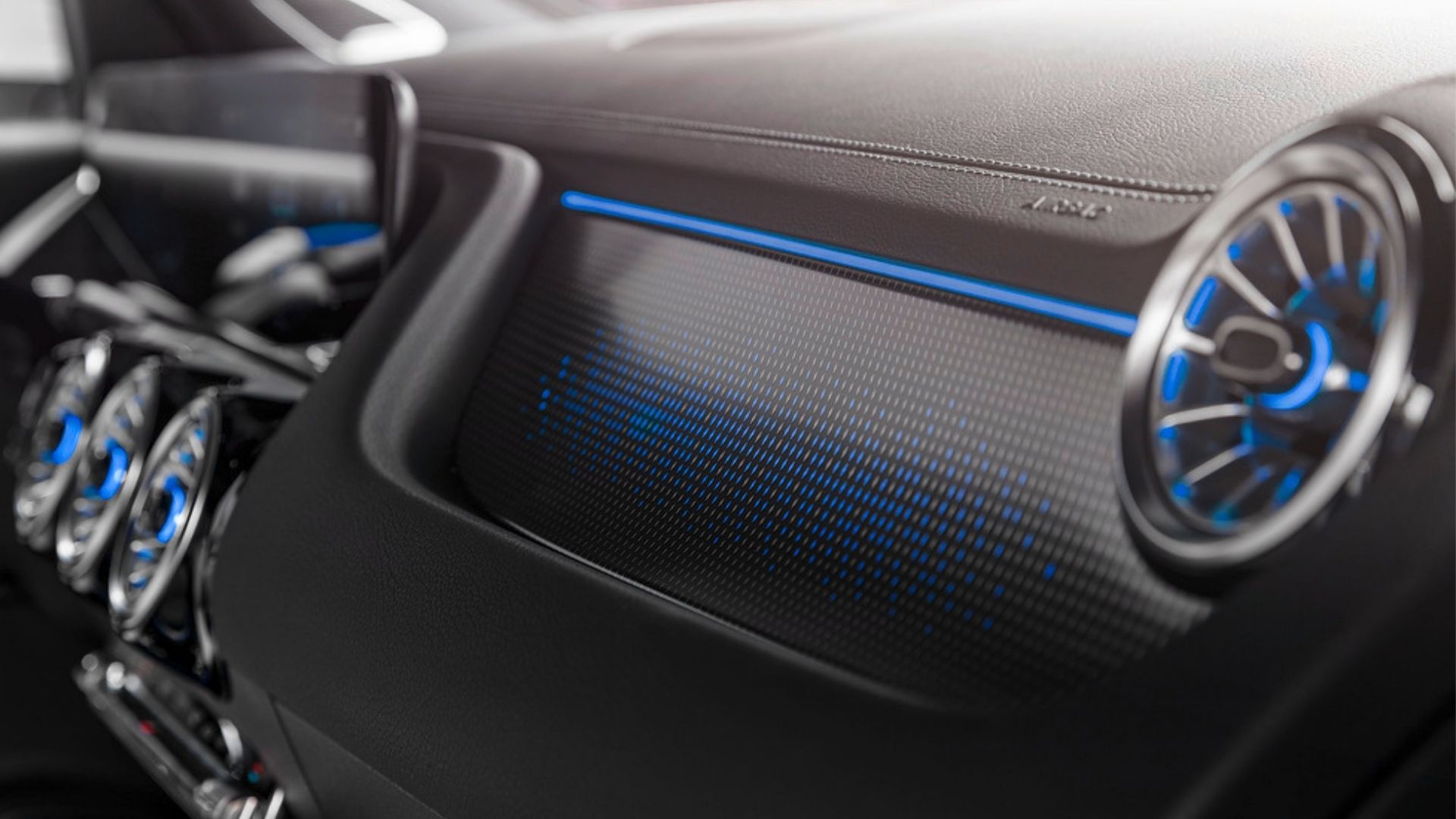 Mercedes EQA 250 infotainment e comfort