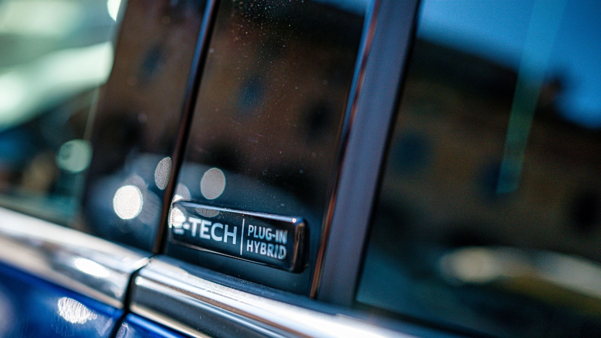 Renault Megane E-Tech Plug-in dimensioni