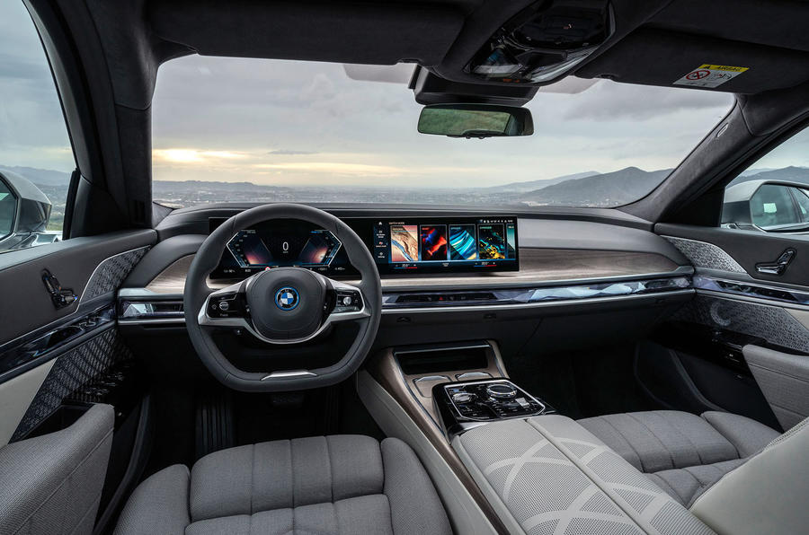 BMW i7 caratteristiche auto