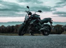usare cavalletto posteriore moto