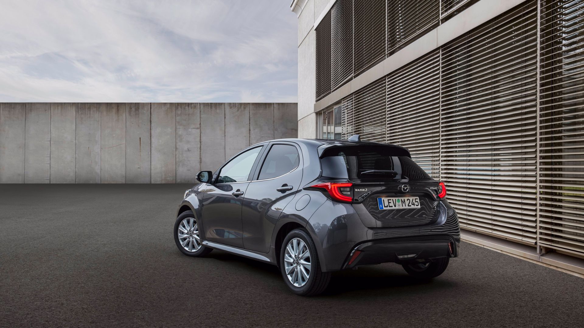 Nuova Mazda 2 Hybrid prezzo