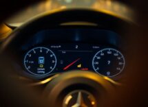 Nuove auto con frenata automatica: l'UE valuta l'obbligo dal 2030